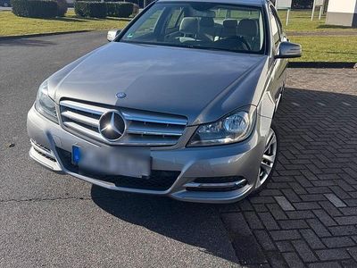 Gebraucht Mercedes C220 Avantgarde 170 PS (125 kW) 2012 Grau Limousine