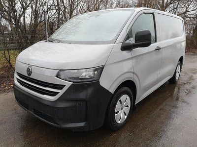 Neu VW T7 100 kW (136 PS) 2026 Stone grey Van