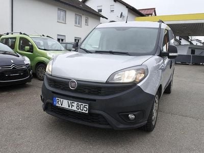 Gebraucht Fiat Doblò 101 PS (74 kW) 2018 Silber Van / Kleinbus
