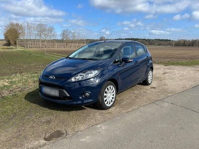 Gebraucht Ford Fiesta 82 PS (60 kW) 2010 Blau Kleinwagen