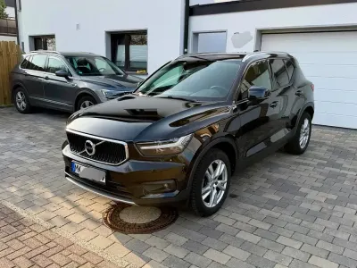 Gebraucht Volvo XC40 Momentum 129 PS (94 kW) 2021 Schwarz SUV