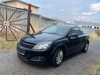 Usata Opel Astra GTC Sport 116 CV (85 kW) 2010 Nero Coupé