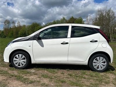 Usata Toyota Aygo 72 CV (52 kW) 2019 Bianco Utilitaria
