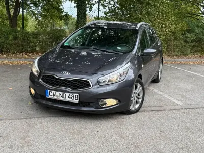 Gebraucht Kia Ceed 128 PS (94 kW) 2013 Grau Kleinwagen