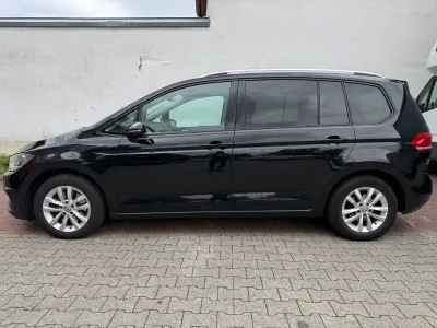 Używany VW Touran Comfortline 116 KM (85 kW) 2017 Minivan