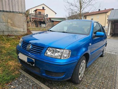 Gebraucht VW Polo 60 PS (44 kW) 2001 Blau Kleinwagen