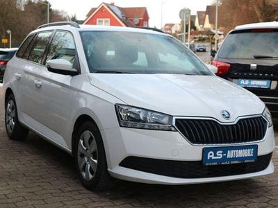 Weiss Gebraucht 2022 Skoda Fabia Active Limousine | 12.900 € (Guter Preis)