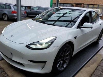 Usata Tesla Model 3 RWD 239 kW (325 CV) 2022 Bianco Berlina