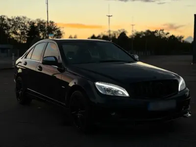 Gebraucht Mercedes C350 272 PS (200 kW) 2008 Schwarz Limousine