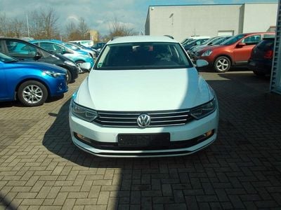 Gebraucht VW Passat Trendline 120 PS (88 kW) 2016 Weiß Kombi
