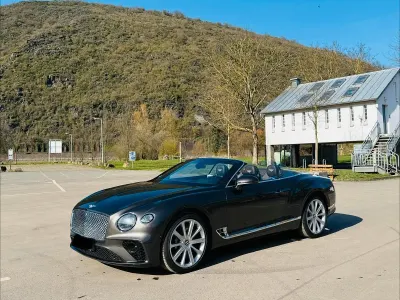 Begagnad Bentley Continental GT Convertible 635 HK (467 kW) 2019 Cab