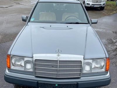 Gebraucht Mercedes E230 132 PS (97 kW) 1991 Kombi