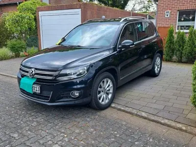 Gebraucht VW Tiguan LOUNGE 125 PS (91 kW) 2015 Schwarz SUV