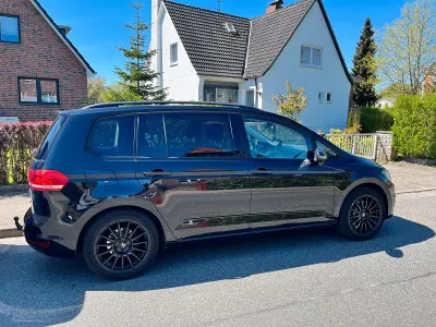 Gebraucht VW Touran 105 PS (77 kW) 2015 Schwarz Van / Kleinbus