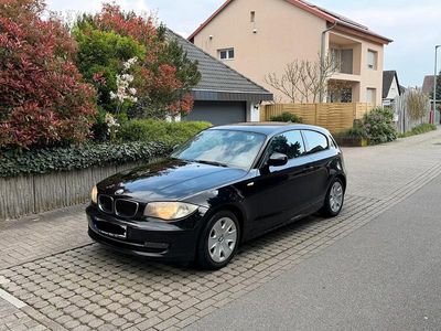 Gebraucht BMW 118 143 PS (105 kW) 2011 Schwarz Kleinwagen