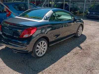 Gebraucht Peugeot 207 CC Allure 111 PS (81 kW) 2012 Schwarz Cabrio
