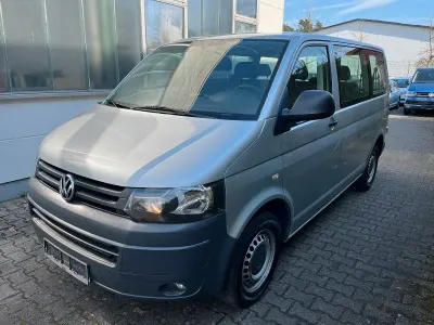 Gebraucht VW Caravelle Trendline 140 PS (102 kW) 2011 Silber Van