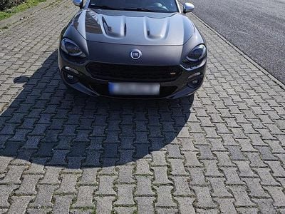 Gebraucht Fiat 124 Spider 140 PS (102 kW) 2017 Braun Cabrio