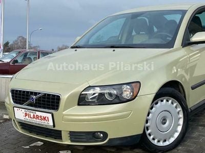Beige Gebraucht 2006 Volvo S40 Limousine | 6.990 € (Etwas zu teuer)