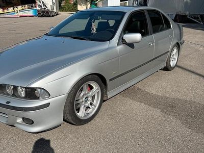 BMW 525