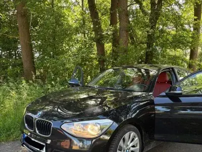 Gebraucht BMW 116 Sport Line 136 PS (100 kW) 2012 Schwarz Kleinwagen