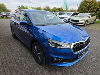 Raceblau metallic Gebraucht 2025 Skoda Fabia Tour Kleinwagen | 21.490 € (Etwas zu teuer)