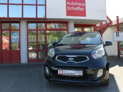 Gebraucht Kia Picanto Edition 7 69 PS (50 kW) 2012 Galaxyschwarz met. Kleinwagen