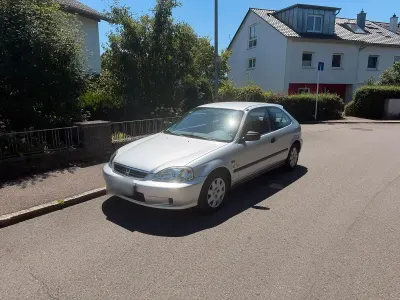 Gebraucht Honda Civic 114 PS (83 kW) 1999 Silber Kleinwagen