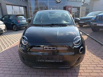 Second-hand Fiat 500e 86 kW (118 CP) 2024 Negru Berlinǎ
