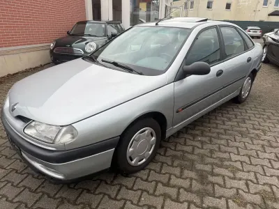 Brugt Renault Laguna 113 HK (83 kW) 1994 Sølv Hatchback