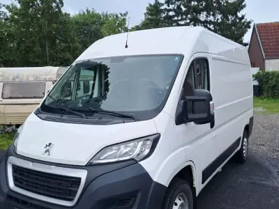 Gebraucht Peugeot Boxer Premium 140 PS (102 kW) 2019 Weiß Van