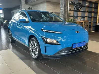 Gebraucht Hyundai Kona 100 kW (136 PS) 2022 Blau SUV