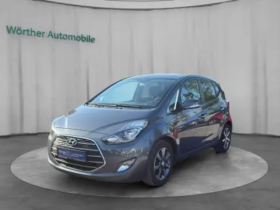 Gebraucht Hyundai i20 Space Plus 125 PS (91 kW) 2019 Grau Kleinwagen