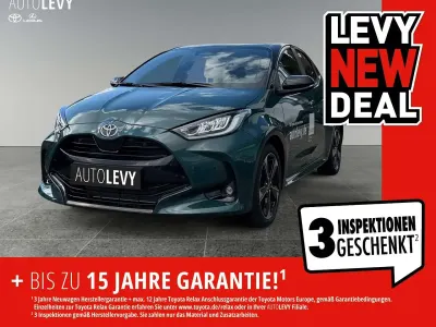 Neu Toyota Yaris Lounge 131 PS (96 kW) 2026 Grün Kleinwagen