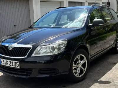 Gebraucht Skoda Octavia 122 PS (89 kW) 2012 Schwarz Kombi