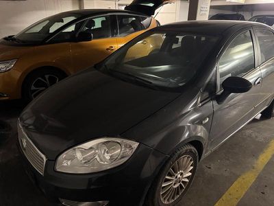 Gebraucht Fiat Linea 57 PS (41 kW) 2010 Blau Limousine