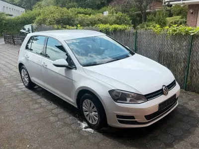 Gebraucht VW Golf VII 105 PS (77 kW) 2015 Weiß Limousine