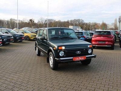 Grün Gebraucht 2020 Lada niva SUV | 16.930 € (Teuer)