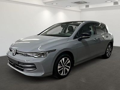 Grau Gebraucht 2025 VW Golf Life Limousine | 33.900 €