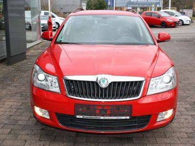 Corridarot Gebraucht 2012 Skoda Octavia Elegance Kombi | 7.890 € (Fairer Preis)