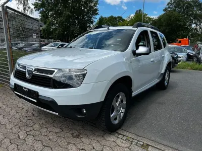 Używany Dacia Duster Lauréate 107 KM (78 kW) 2014 Biały SUV