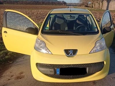 Gebraucht Peugeot 107 68 PS (50 kW) 2008 Gelb Kleinwagen