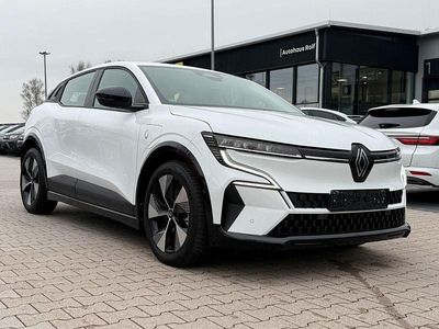 Weiß Gebraucht 2022 Renault Megane E-Tech Equilibre Limousine | 17.990 € (Guter Preis)
