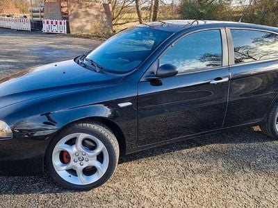 Gebraucht Alfa Romeo 147 105 PS (77 kW) 2009 Schwarz Kleinwagen