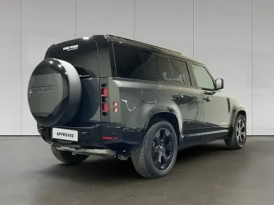 Usata Land Rover Defender SE Dynamic 304 CV (223 kW) 2025 Grigio SUV