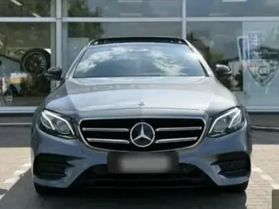 Gebraucht Mercedes E300 AMG 306 PS (225 kW) 2019 Grau Kombi