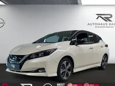 Gebraucht Nissan Leaf N-Connecta 110 kW (150 PS) 2021 Pearl white pearleffekt/dach black met (metallic) Kleinwagen