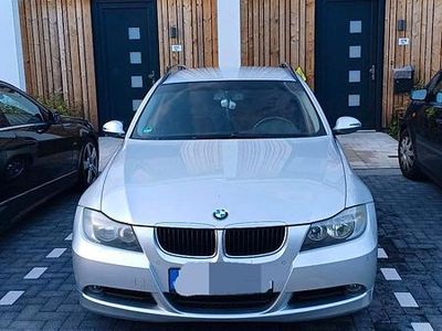 Gebraucht BMW 318 140 PS (102 kW) 2008 Silber Kombi