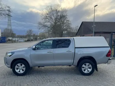 Gebraucht Toyota HiLux Comfort 150 PS (110 kW) 2019 Grau (metallic) Pickup