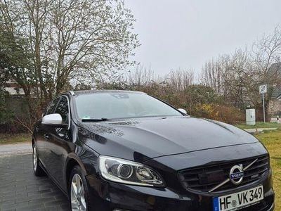 Gebraucht Volvo V60 R-Design 181 PS (133 kW) 2014 Schwarz Kombi